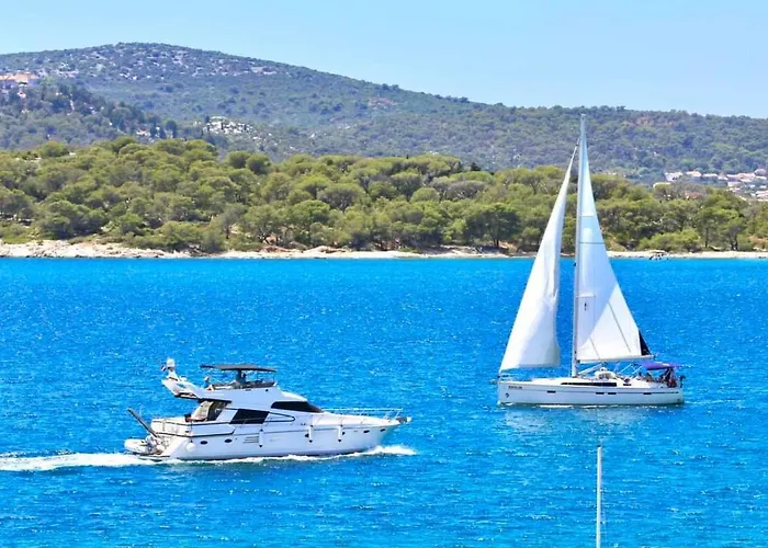 View Biograd *