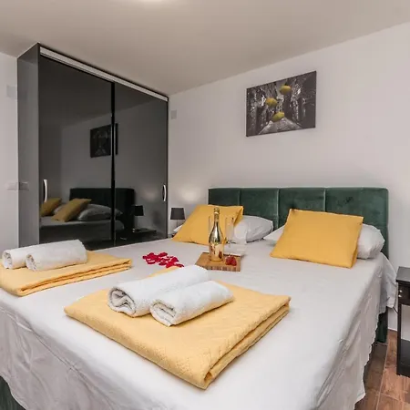 View Biograd * Weißenburg